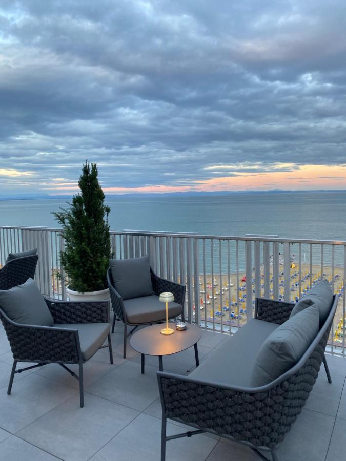 Diva Hotel Lignano - Adults Only Lignano Sabbiadoro Exteriör bild