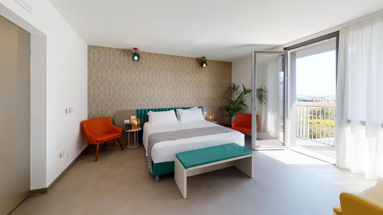 Diva Hotel Lignano - Adults Only Lignano Sabbiadoro Exteriör bild