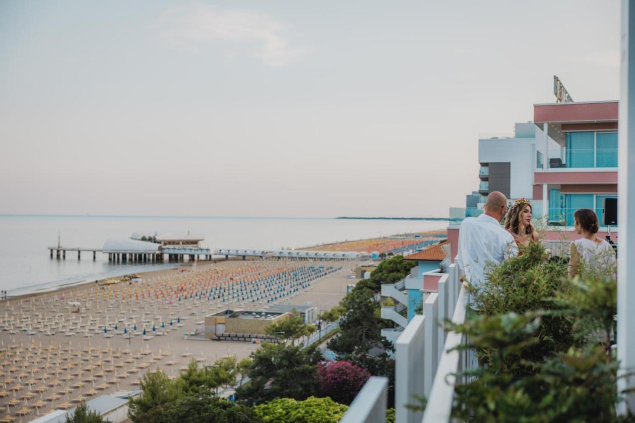 Diva Hotel Lignano - Adults Only Lignano Sabbiadoro Exteriör bild