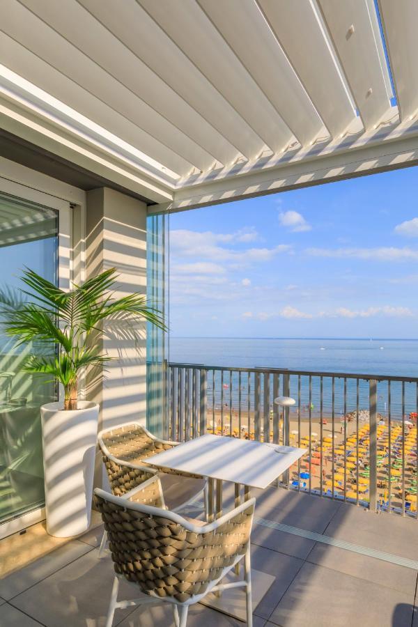 Diva Hotel Lignano - Adults Only Lignano Sabbiadoro Exteriör bild