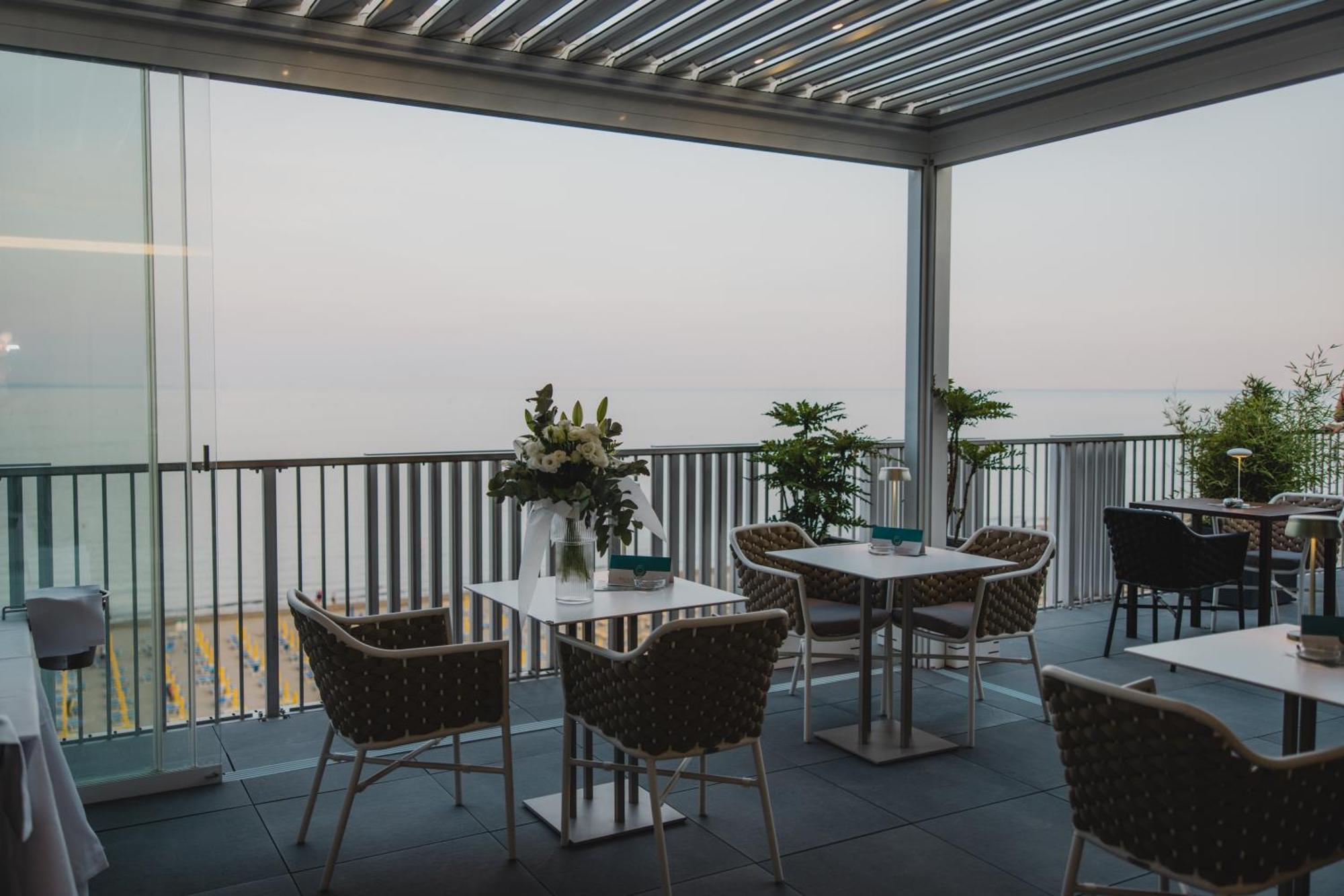 Diva Hotel Lignano - Adults Only Lignano Sabbiadoro Exteriör bild
