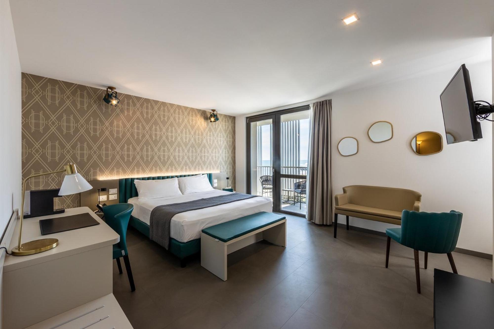 Diva Hotel Lignano - Adults Only Lignano Sabbiadoro Exteriör bild