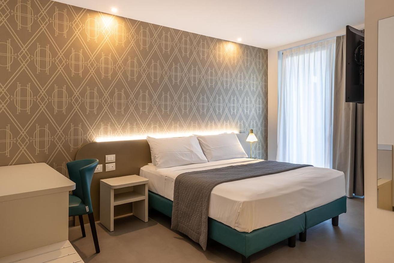Diva Hotel Lignano - Adults Only Lignano Sabbiadoro Exteriör bild